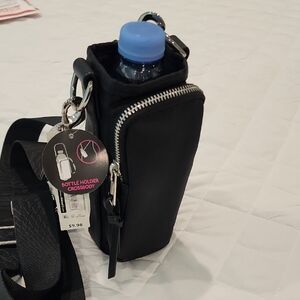 🔵 2/$10 NWT Black Crossbody Bag with Bottle Holder ADJUSTABLE STRAP